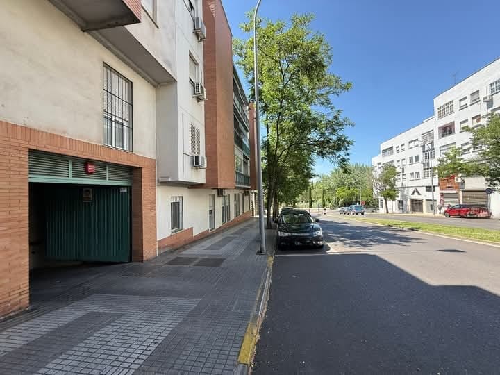 Plaza de garaje en Felipe Trigo Plaza de garaje en Felipe Trigo
